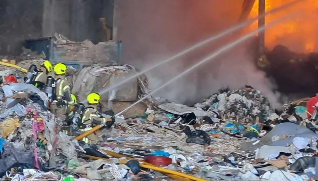 Massive Fire in Bermondsey Disrupts London Travel — Here’s What It Means for Your Journey